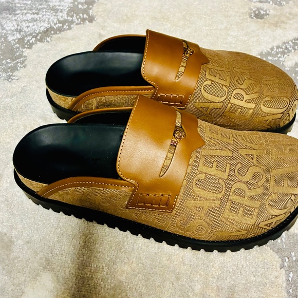 MENS VERSACE MULES SIZE 7- Brand New!!! - Picture 3 of 6
